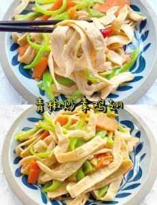 凉拌素鸡翅的家常做法_素鸡翅做法多，泡发调味是关键，麻辣凉拌样样香！