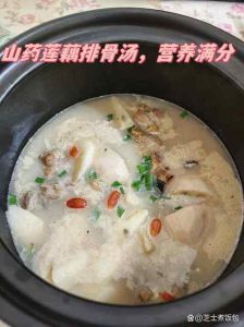 莲藕猪骨汤要不要焯水_焯水去腥炖猪骨汤，藕段适时加，出锅前15分钟加盐