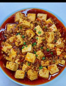 嫩豆腐做麻婆豆腐需要焯水吗_麻婆豆腐嫩滑不碎秘诀，肉末酥香红油香，学会做美味！