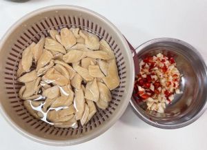 炒素鸡翅的家常做法_辣甜素鸡翅家常做法，低脂高蛋白！