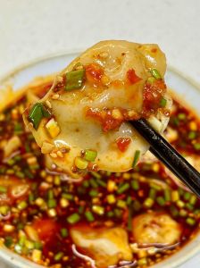 拌饺子馅放哪些调料_饺子馅调料技巧，这样拌才鲜嫩不出水