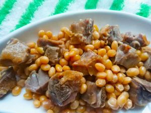 腊鸭炖黄豆的做法_腊鸭黄豆炖着香，营养美味家常菜