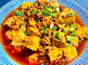麻婆豆腐勾芡三次隔几分钟_麻婆豆腐三步勾芡，鲜香入味做法