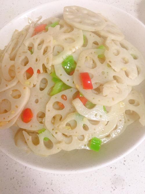 莲藕的7种做法清炒藕片_家常清炒藕片，简单美味！