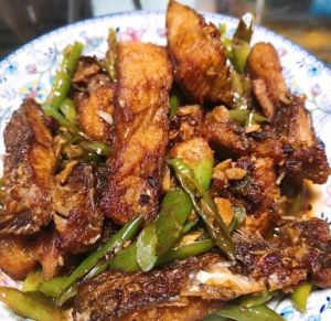 红烧长脖鱼做法大全家常_红烧长脖鱼，鲜美入味