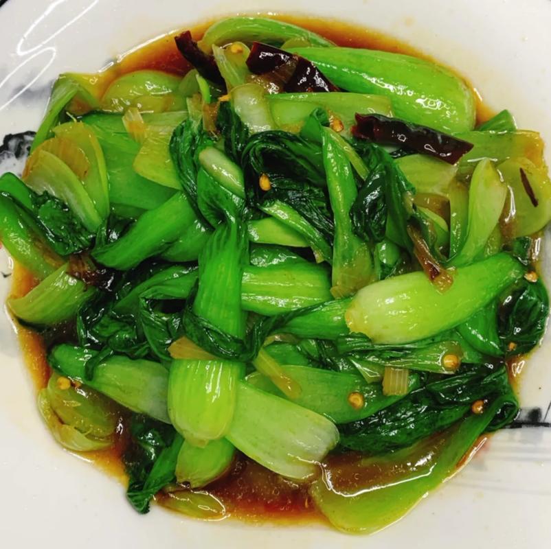 清炒青菜的正确做法_青菜炒绿鲜嫩秘诀