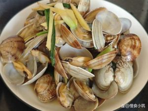 花甲吐沙正确方法图解_花甲吐沙3妙招，轻松美味！