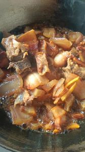 鲜竹笋炖肉需要焯水吗_焯水去涩炖肉先下快炒保脆