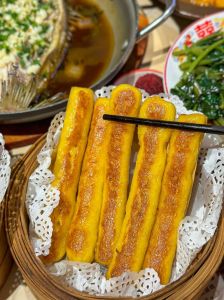 玉米粑粑蒸多久_奶奶玉米粑粑，香甜软糯勾回忆