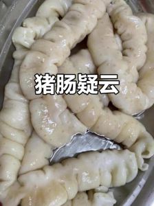 猪大肠一般焯水要几分钟_清洗盐醋面粉，焯水姜料酒，啤酒盐腌，炒制滑嫩——猪大肠处理妙招！