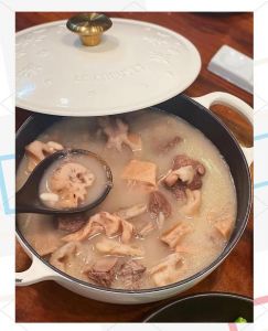 新鲜墨鱼煲汤的做法_墨鱼煲汤去腥小窍门