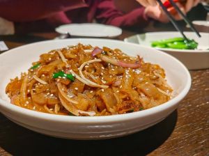 我在无限流里挨扌通关：一场围绕食材、火候与味觉展开的闯关美食文化记