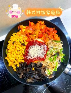 韩国情侣炒菜视频音频教程：从备菜到出锅的家常料理制作过程与实用技巧