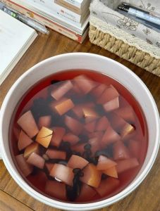 黑豆雪梨汤的正确做法_黑豆雪梨排骨汤，润肤养颜好选择
