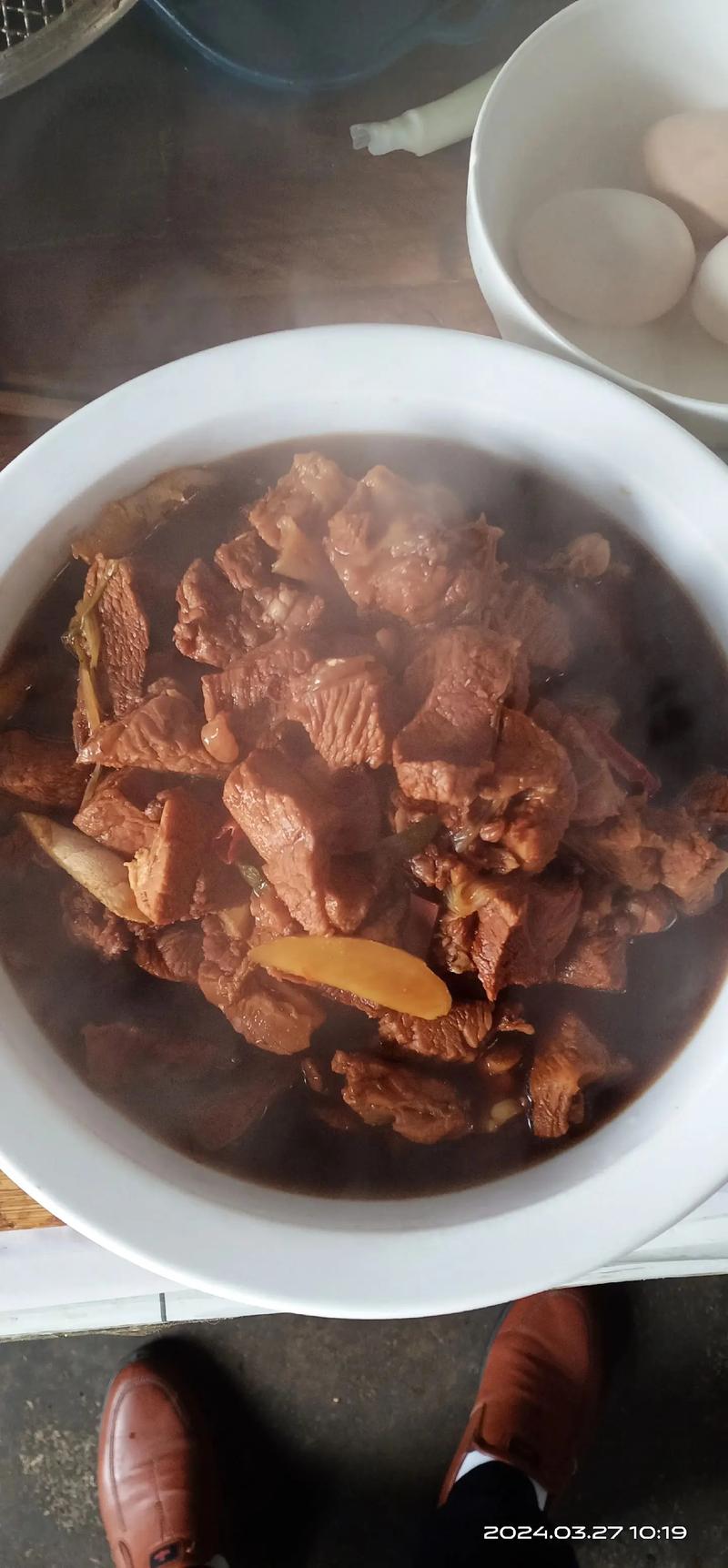微波炉能把生牛肉做熟吗_微波炉加热生牛肉，注意翻面和时长