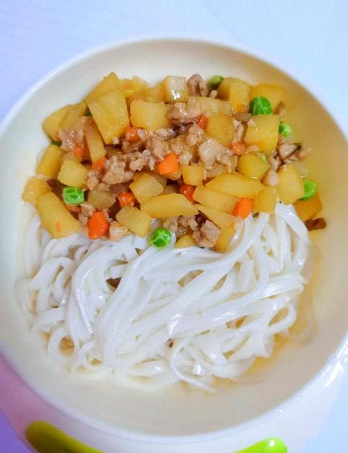 土豆卤子面条的做法_手工面土豆卤子，香浓入味！