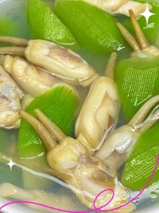 蛏子汤的做法大全家常_家常蛏子汤，十分钟鲜美又营养