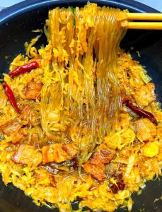 酸菜肉末粉条怎么炒_酸菜肉末粉条，酸爽开胃家常菜！