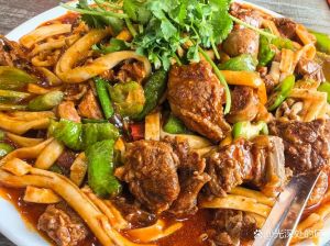 麻辣羊羔肉家常做法_爆炒羊羔肉，西北家常美味！