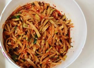 腌苤蓝咸菜的做法大全_苤蓝腌制凉拌皆可，爆炒水饺样样行