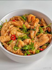 肉用淀粉腌制会嫩吗_裹淀粉的肉更嫩滑多汁，防柴保汁！