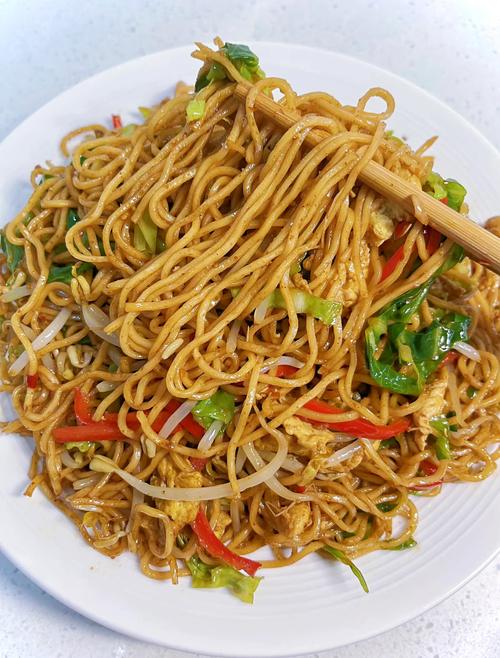炒面菜的家常做法_煮面技巧与配菜选择