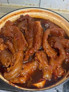 炖牛筋最正宗的做法_炖牛筋要软烂？掌握这四步！