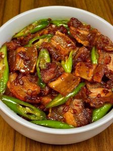 五花肉经典家常做法_韩式辣烤五花肉，香嫩可口易上手