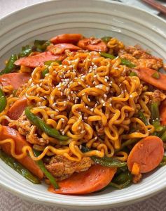 火鸡面多种做法大全_芝士土豆泥手抓饼，辣味街头小吃