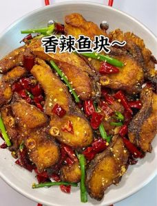 鱼块要怎么腌制才入味_红烧草鱼块，凉拌鱼皮，自制干鱼的做法