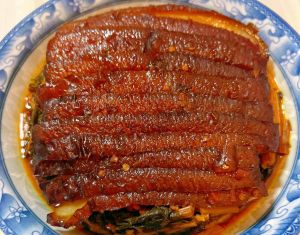 老天津扣肉的做法_肥瘦相间，酱香软糯！