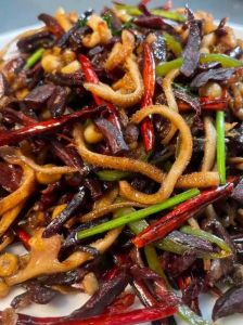 爆炒羊下水的做法大全_爆炒羊下水，去腥入味好下饭