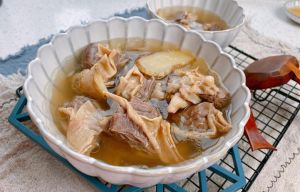 清炖牛肉多少时间能熟_清炖牛肉1-2小时，加山楂白胡椒，配萝卜枸杞原汁原味