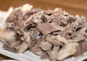 一斤熟羊肉能切多少片_羊肉怎么选怎么吃最鲜嫩？